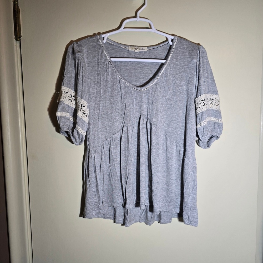 REWIND Brand, Size Medium Women's blouse‎ Lace on the Sleeves Gray - Picture 4 of 6